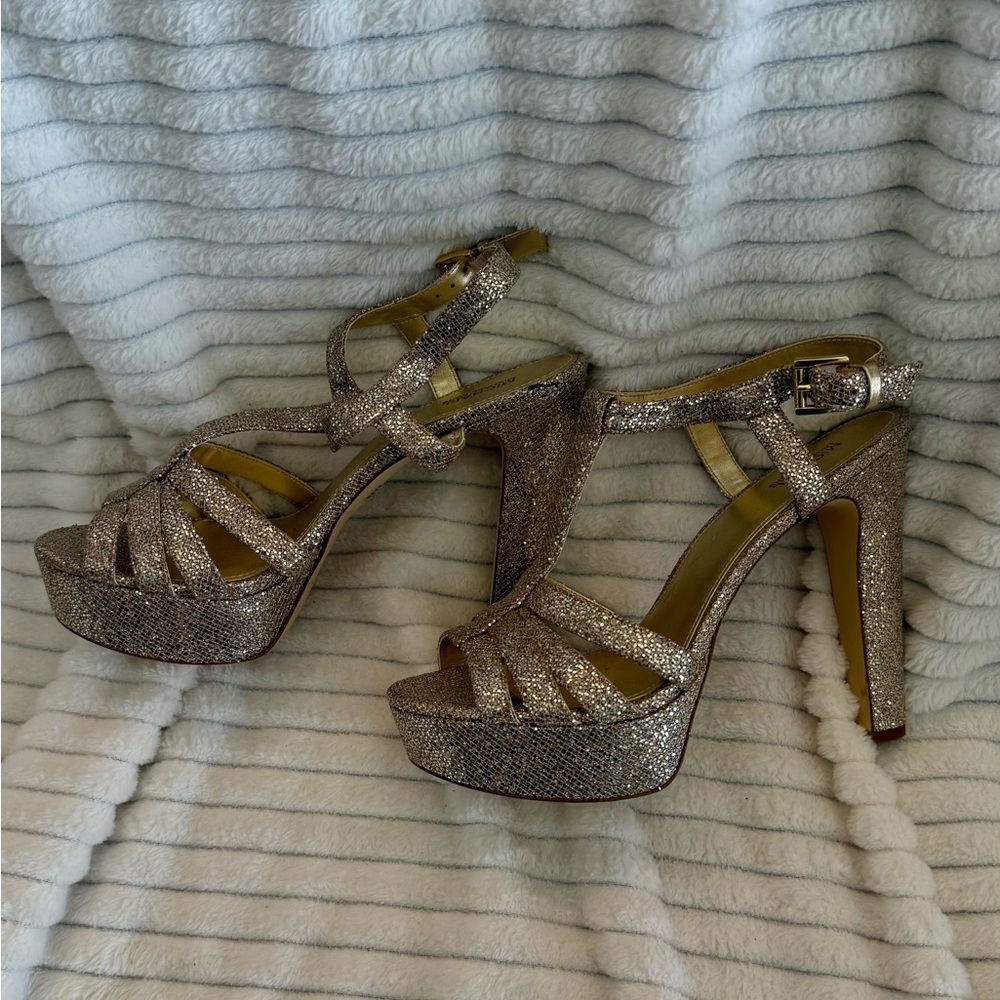 Michael Kors Catalina Gold Glitter T-Strap Block Heel Sandals Open Toe Party